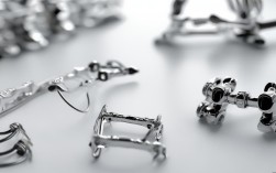 牙齿矫正相关器械有哪些？不同类型的作用和适用人群是什么？