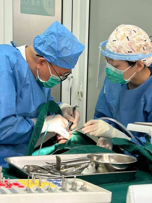 一般口腔医院能种牙吗-图2