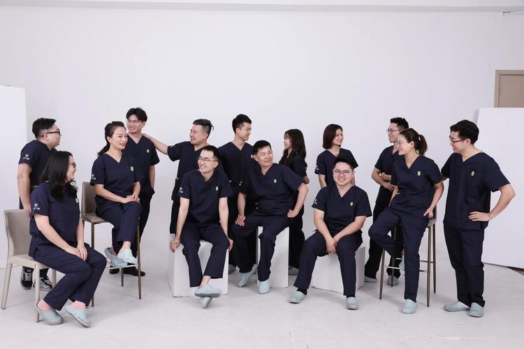 上海拜博口腔医生团队实力如何？专业优势体现在哪些方面？-图2