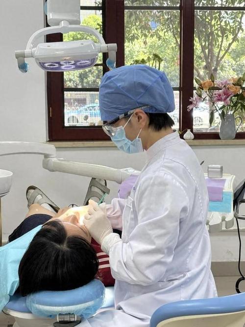 长沙市口腔医院种牙效果如何？值得信赖吗？-图1