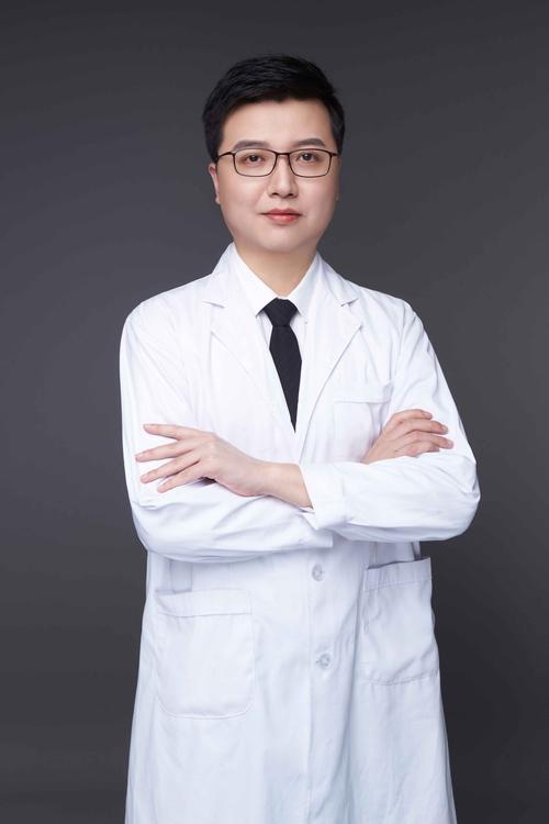 台州牙齿正畸选哪个医生靠谱？-图3