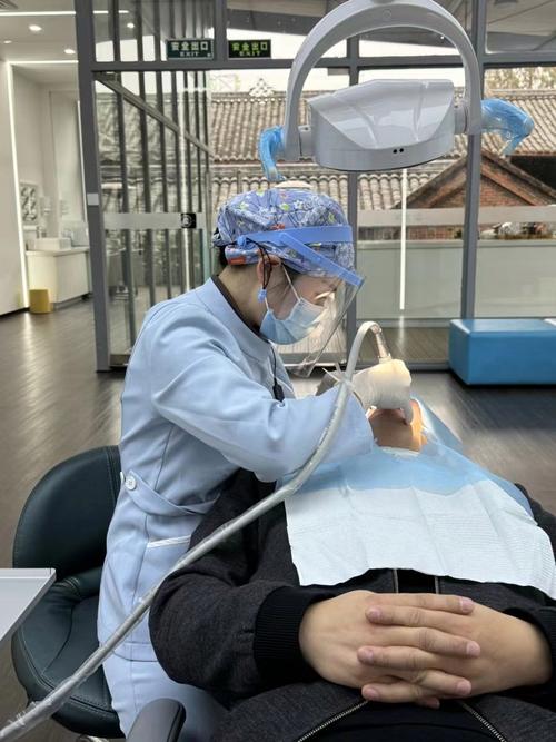 自己超声波洗牙的方法-图2 自己超声波洗牙的方法-图2