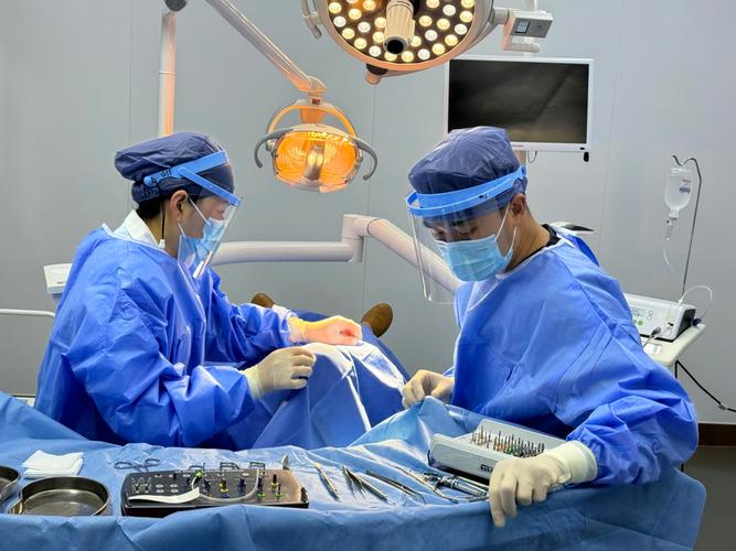 张家港中心医院种牙效果好不好？价格贵不贵？技术先进吗？值得去吗？-图1