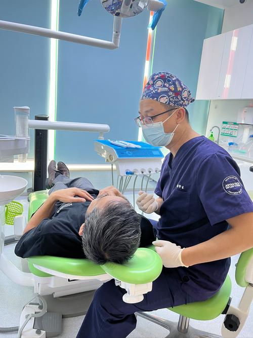 种牙专家亲诊进行中?专家亲诊有何优势,种植效果如何保障?-图3 种牙专家亲诊进行中?专家亲诊有何优势,种植效果如何保障?-图3