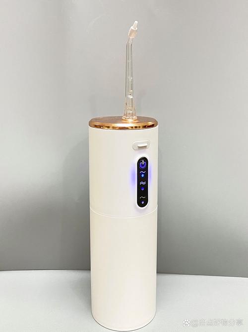 正畸期间能用冲牙器吗-图1