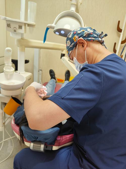 武汉陆总医院种牙怎么样？技术好不好？效果如何？价格贵不贵呢？-图2