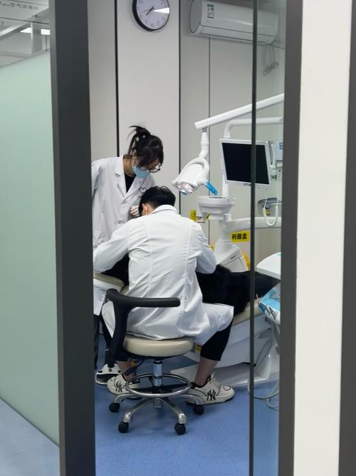 厦门口腔正畸哪家机构专业？医生资质、技术实力、口碑如何综合判断？-图1