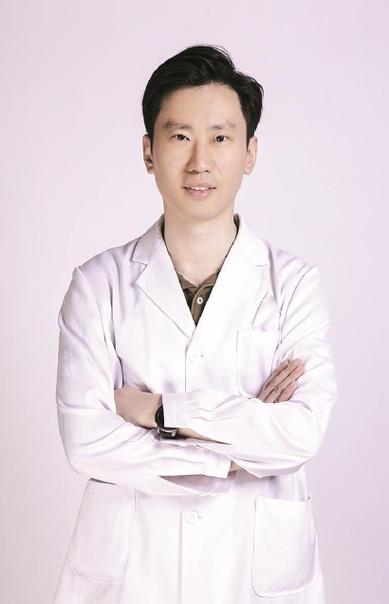 在上海九院做种植牙，面对众多医生该如何选择？哪些医生的种植技术、案例经验和患者评价更值得信赖？-图2