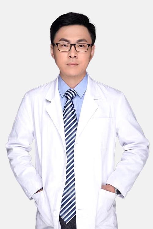 上海正畸科医生怎么选？隐形矫正、金属托槽分别找哪些技术好、案例多的医生，青少年/成人矫正谁更靠谱？-图3