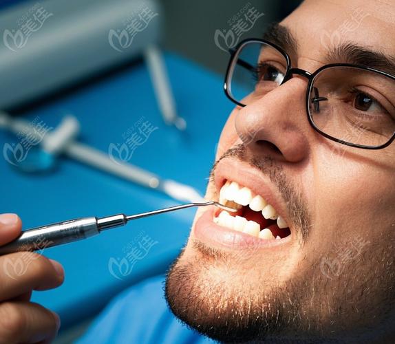 省立医院口腔科种牙技术怎么样？价格是否透明？医生经验丰富吗？效果能长期保障吗？-图2