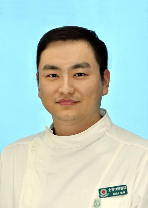 北京青少年正畸专家如何挑选？资深医生的资质、技术优势与个性化矫正方案解析-图2