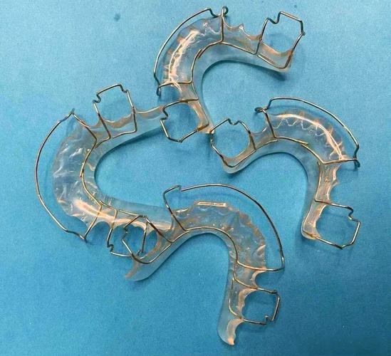 正畸治疗中保持间隙的弹簧有何关键作用?使用时需注意哪些细节才能有效防止牙齿移位?-图1 正畸治疗中保持间隙的弹簧有何关键作用?使用时需注意哪些细节才能有效防止牙齿移位?-图1