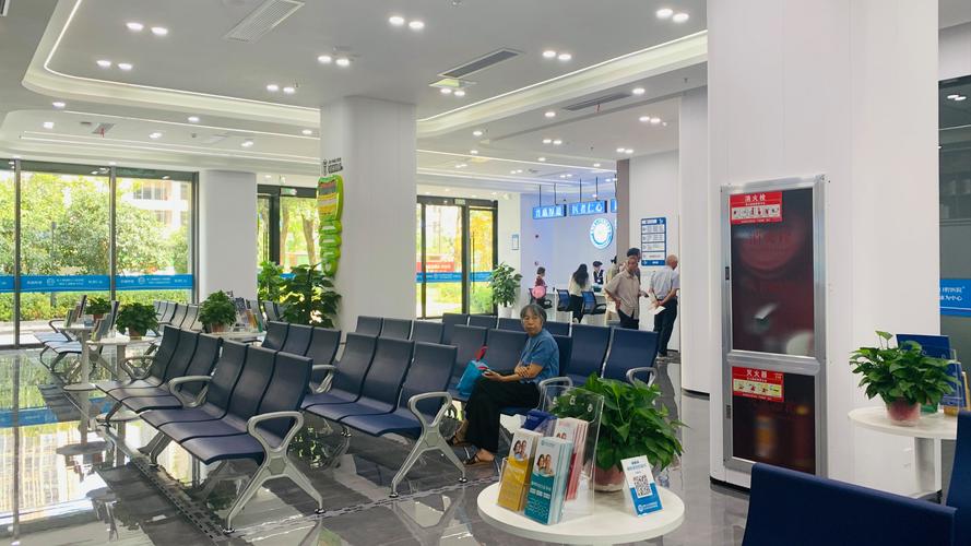 微创种牙医院怎么选才靠谱又放心？-图2