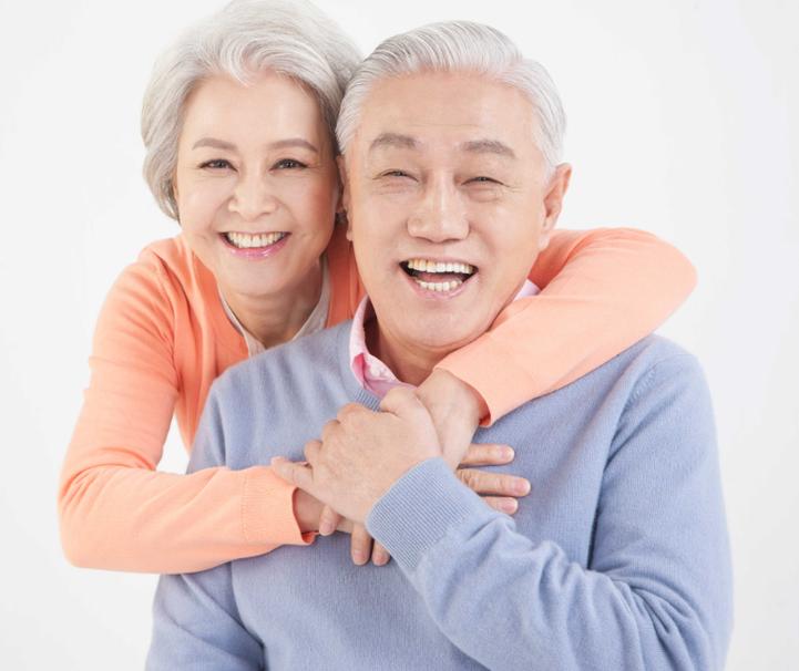 7旬老汉轻松种牙有何秘诀?-图2 7旬老汉轻松种牙有何秘诀?-图2