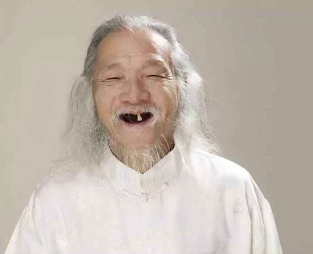 7旬老汉轻松种牙有何秘诀?-图3 7旬老汉轻松种牙有何秘诀?-图3