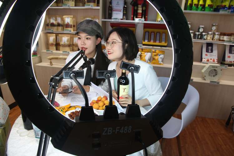 抖音自助点赞播放量平台24小时秒到账是否可靠？-图2