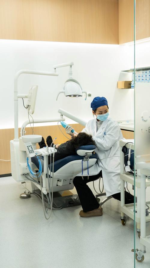 上海东方医院种牙技术先进吗？效果如何？-图1