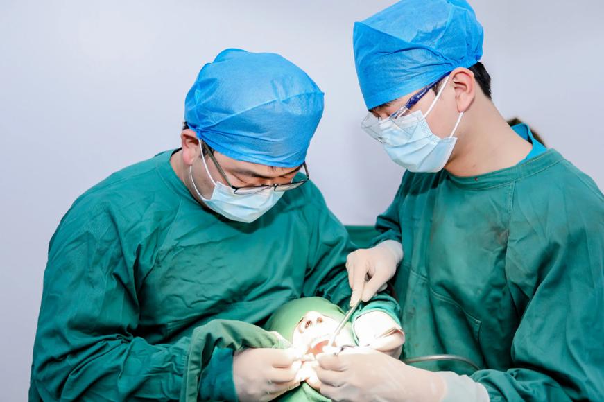 谁在德医口腔种牙？真实效果与体验如何？-图3