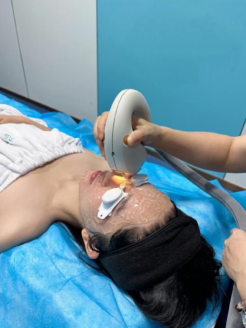 冷光美白操作方法的具体步骤有哪些详细说明？-图3