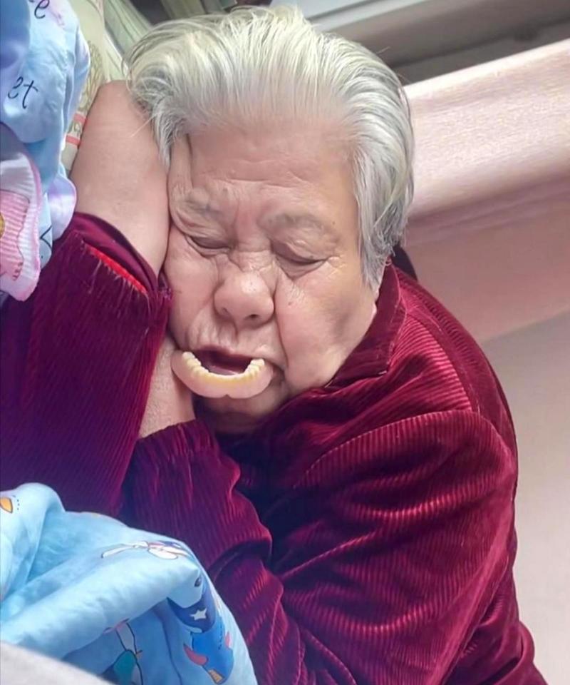 老人牙掉光了，种牙真的有必要吗？-图2