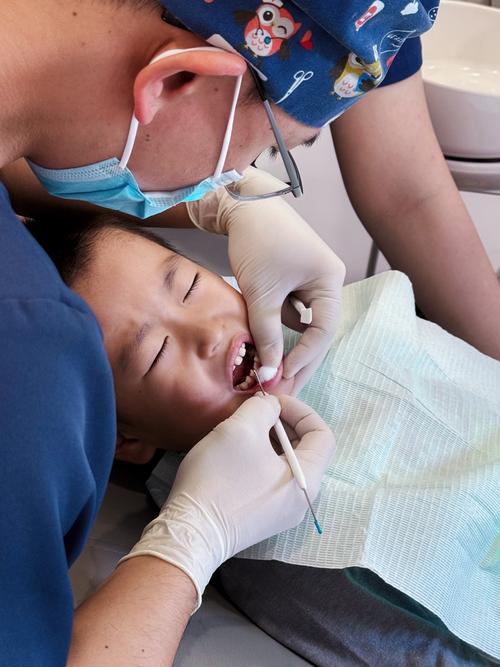 乳牙拔除的方法-图1