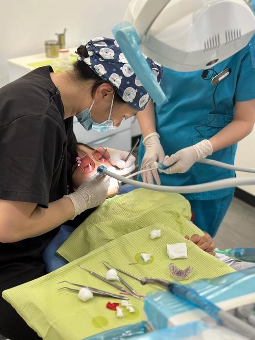 正畸医生不亲自动手-图1