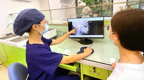 医大口腔正畸视频6，正畸效果如何？过程疼不疼？-图3