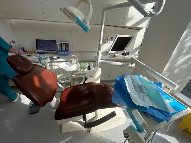 南山人民医院正畸科-图2