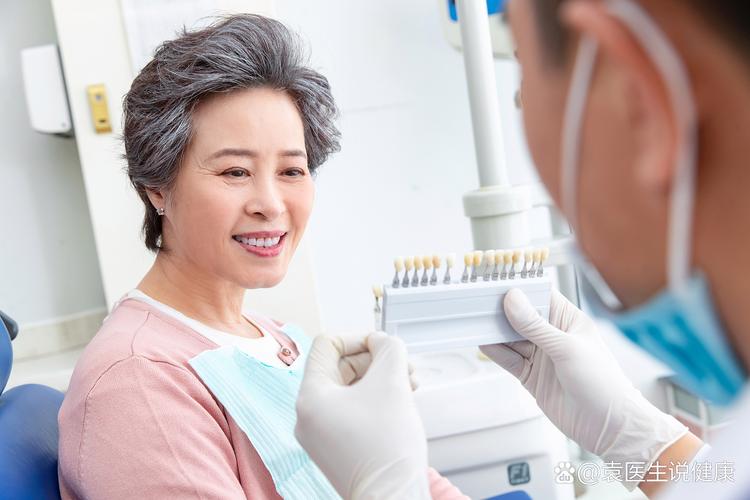 老年人植牙适合吗？有哪些注意事项？-图2