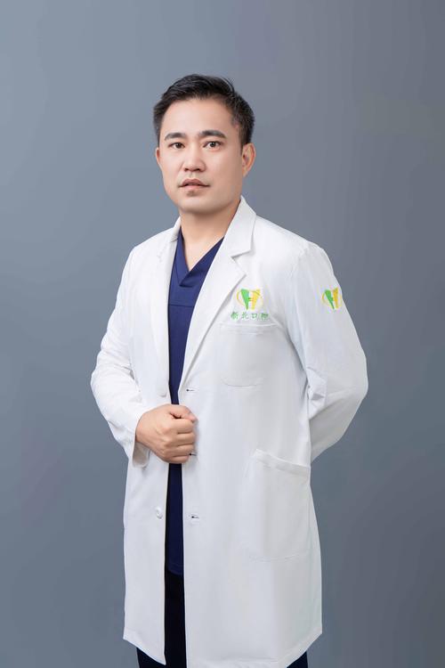 福州正畸专科医生-图1