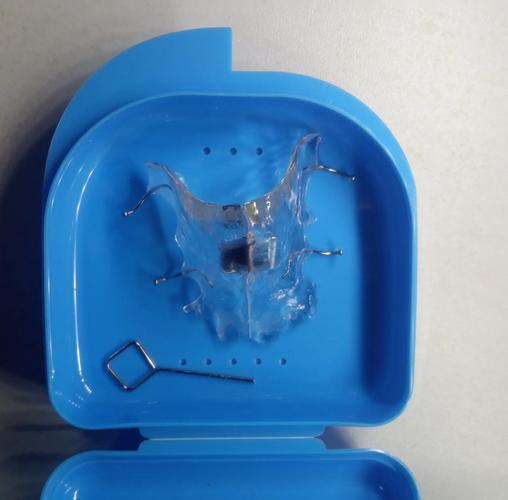 用弓丝扩弓正畸-图2 用弓丝扩弓正畸-图2