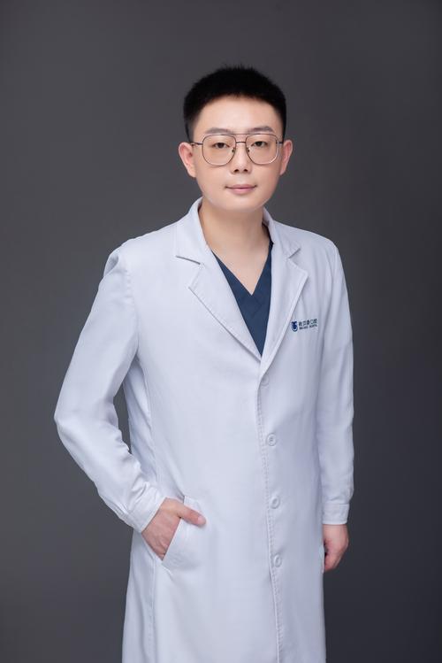 张家港正畸医生-图1