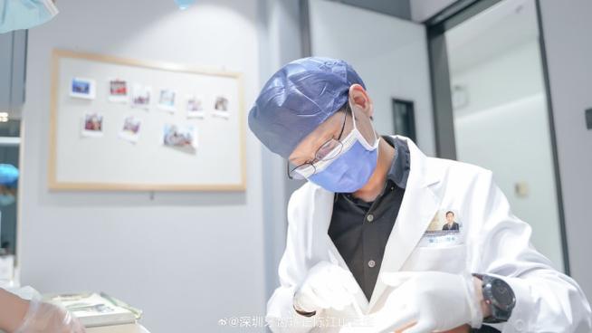 深圳矫正牙齿，选哪个医生更专业靠谱？-图1