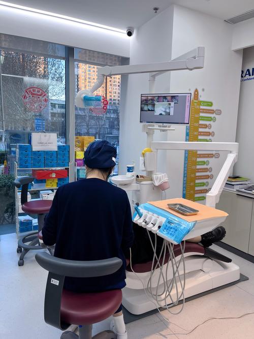 瑞尔齿科牙齿矫正价格多少？费用包含哪些项目？-图2