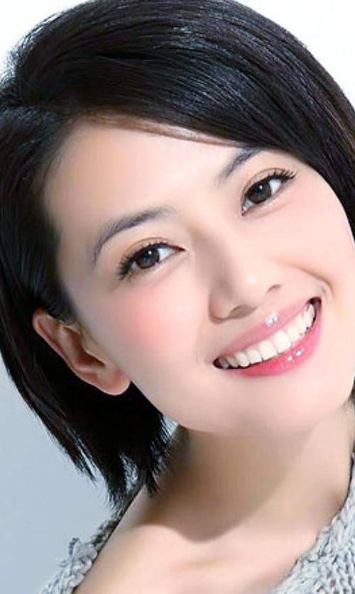 高圆圆矫正牙齿时的年龄究竟是多少岁?-图3 高圆圆矫正牙齿时的年龄究竟是多少岁?-图3