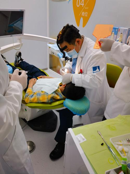 矫正牙齿期间，多久复诊一次合适？-图2