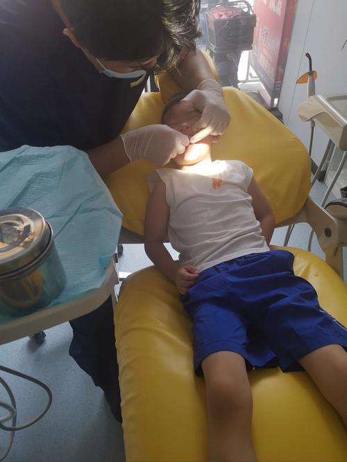 矫正牙齿选白龙牙医效果靠谱吗？-图2