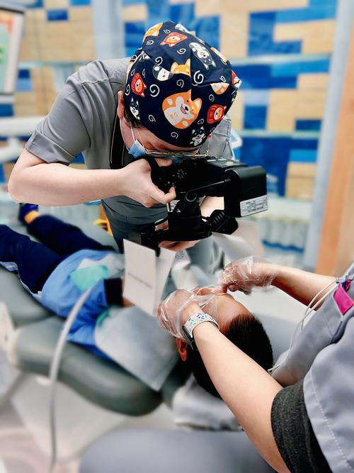 厦门软件园牙齿矫正，上班族如何选靠谱机构？-图1