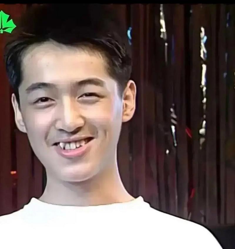 胡歌矫正牙齿的照片-图1