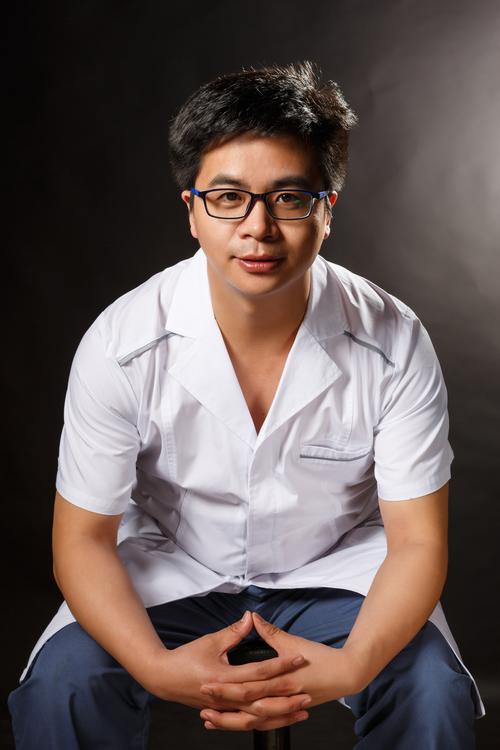 大连矫正牙齿医生-图3