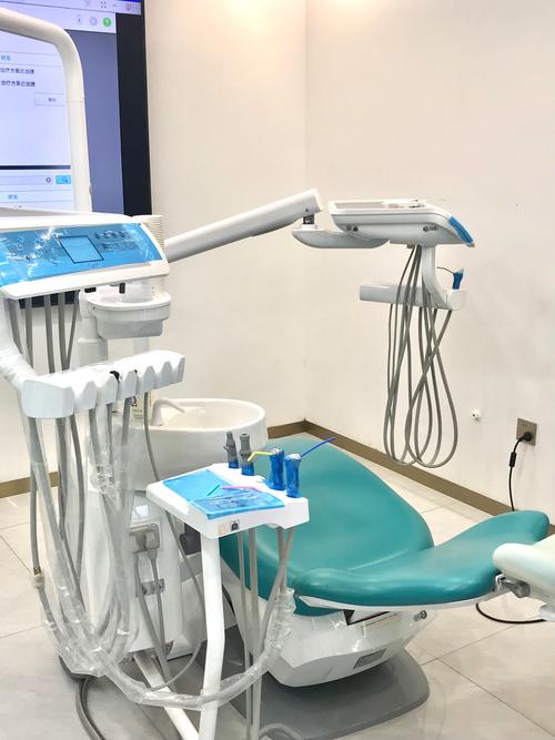 南京矫正牙齿材料怎么选？不同材料效果差多少？-图1