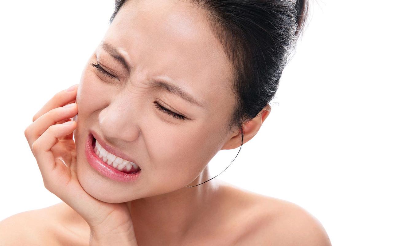 矫正牙齿期间牙疼，是正常现象吗？怎么缓解才好？-图2