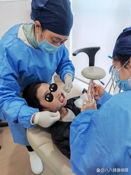 牙齿矫正拔牙视频，拔牙是必须的吗？原因和风险有哪些？-图2