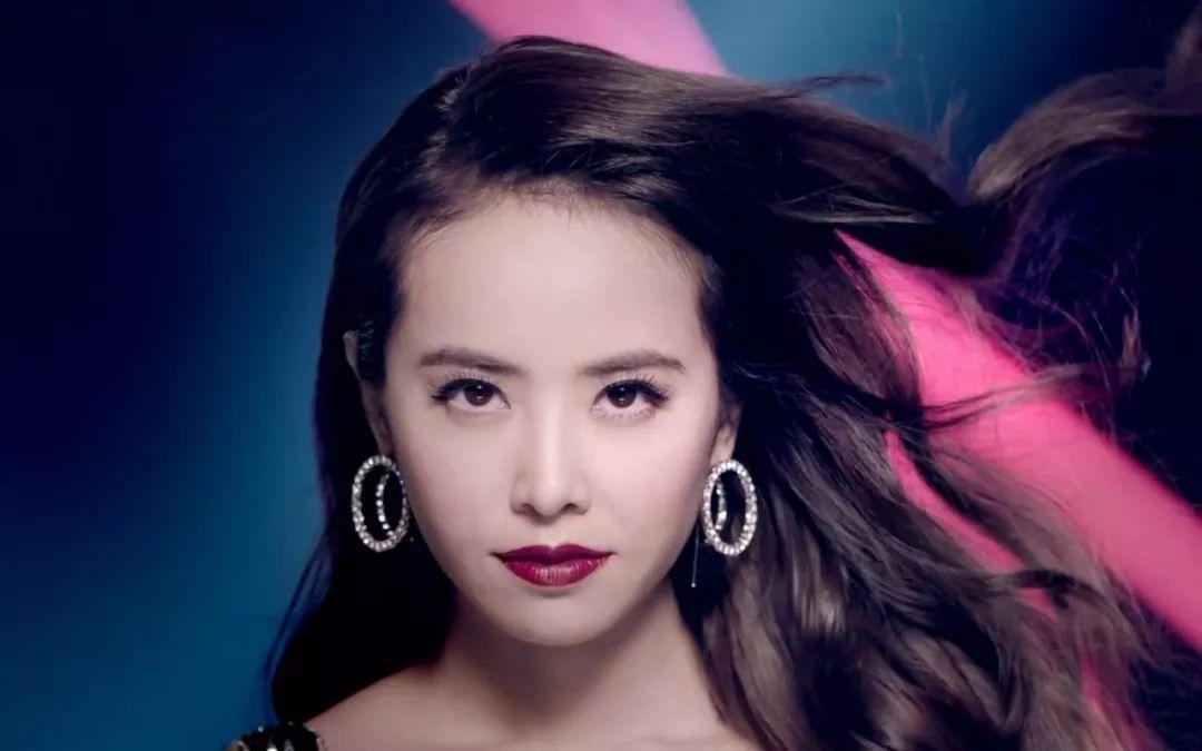 英国矫正牙齿价格区间是多少？不同方案费用差多少？-图1